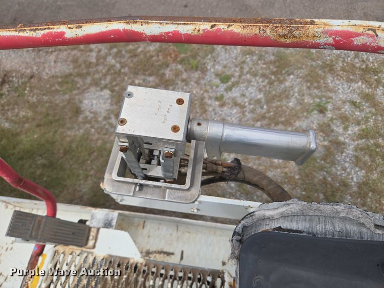 image for item EU3699 2003 International 7400 digger derrick truck