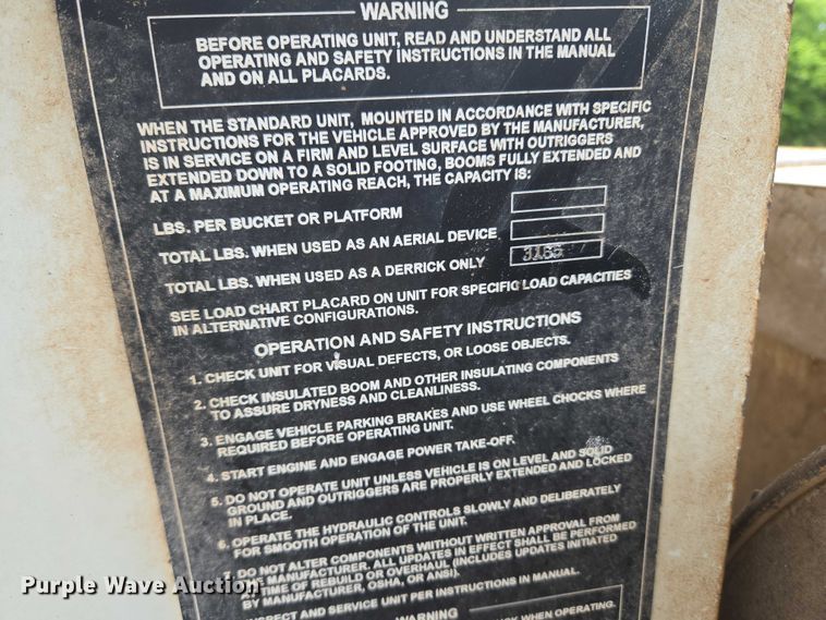 image for item EU3699 2003 International 7400 digger derrick truck