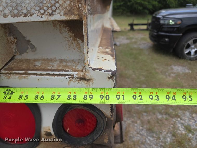 image for item EU3699 2003 International 7400 digger derrick truck