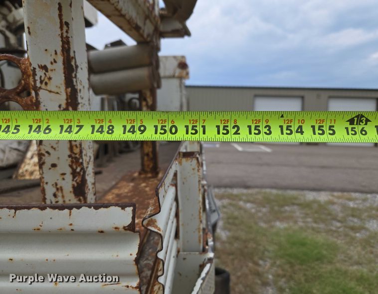 image for item EU3699 2003 International 7400 digger derrick truck