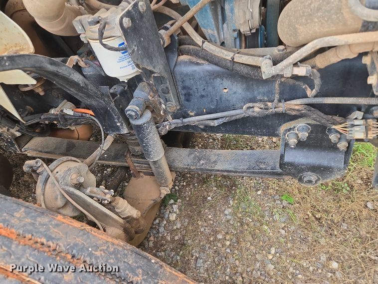 image for item EU3699 2003 International 7400 digger derrick truck