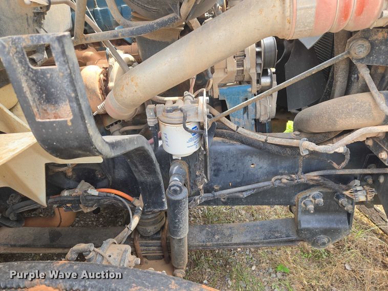 image for item EU3699 2003 International 7400 digger derrick truck