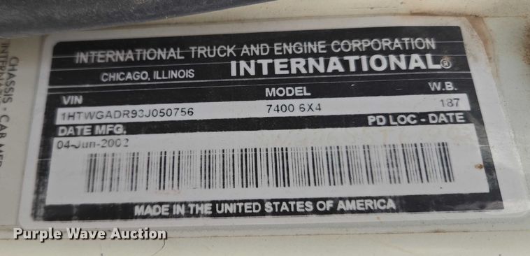 image for item EU3699 2003 International 7400 digger derrick truck