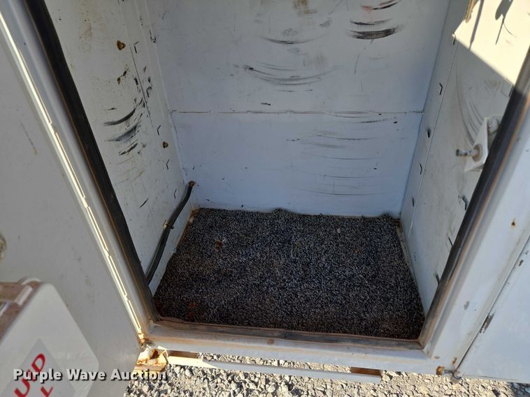 image for item EU3700 2016 RAM 5500 bucket truck