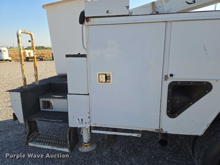 image for item EU3700 2016 RAM 5500 bucket truck