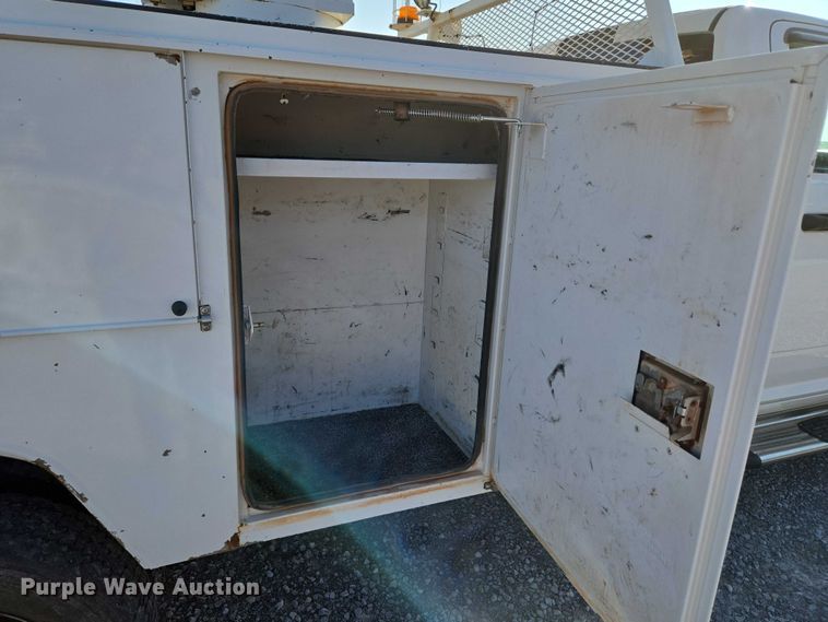 image for item EU3700 2016 RAM 5500 bucket truck