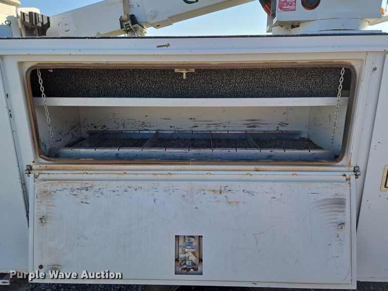 image for item EU3700 2016 RAM 5500 bucket truck