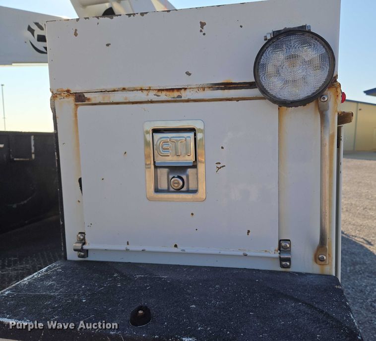 image for item EU3700 2016 RAM 5500 bucket truck