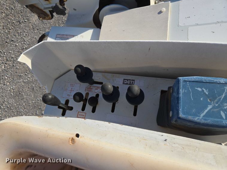 image for item EU3700 2016 RAM 5500 bucket truck