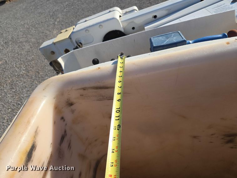 image for item EU3700 2016 RAM 5500 bucket truck