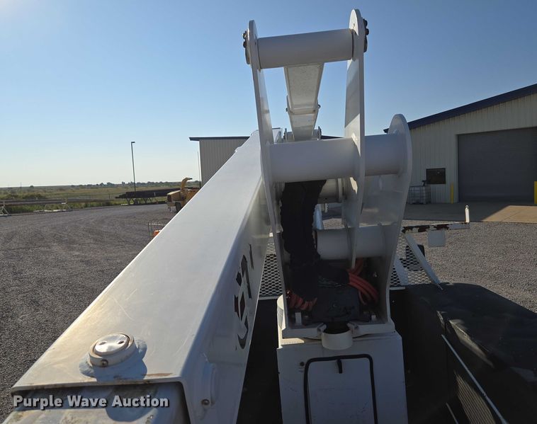 image for item EU3700 2016 RAM 5500 bucket truck