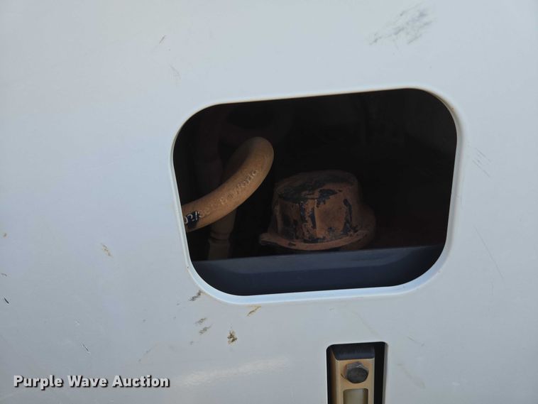 image for item EU3700 2016 RAM 5500 bucket truck