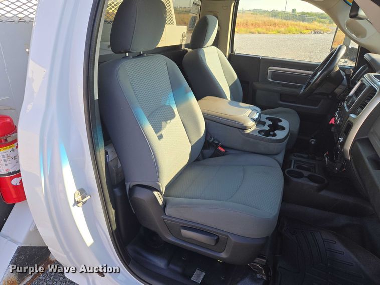 image for item EU3700 2016 RAM 5500 bucket truck