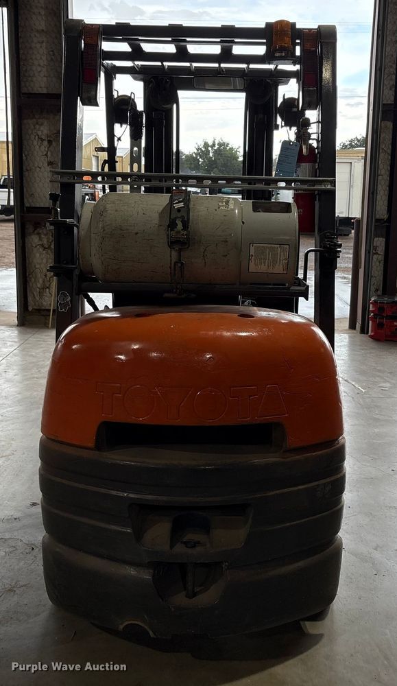 image for item EU4615 Toyota 42-6FGCU25 forklift