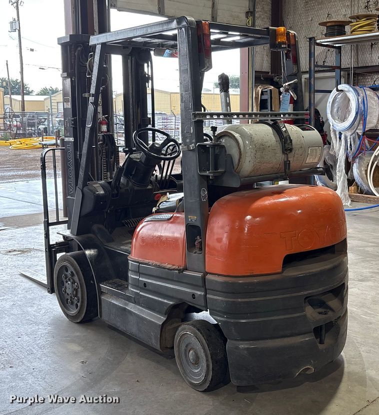 image for item EU4615 Toyota 42-6FGCU25 forklift