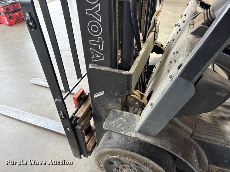 image for item EU4615 Toyota 42-6FGCU25 forklift