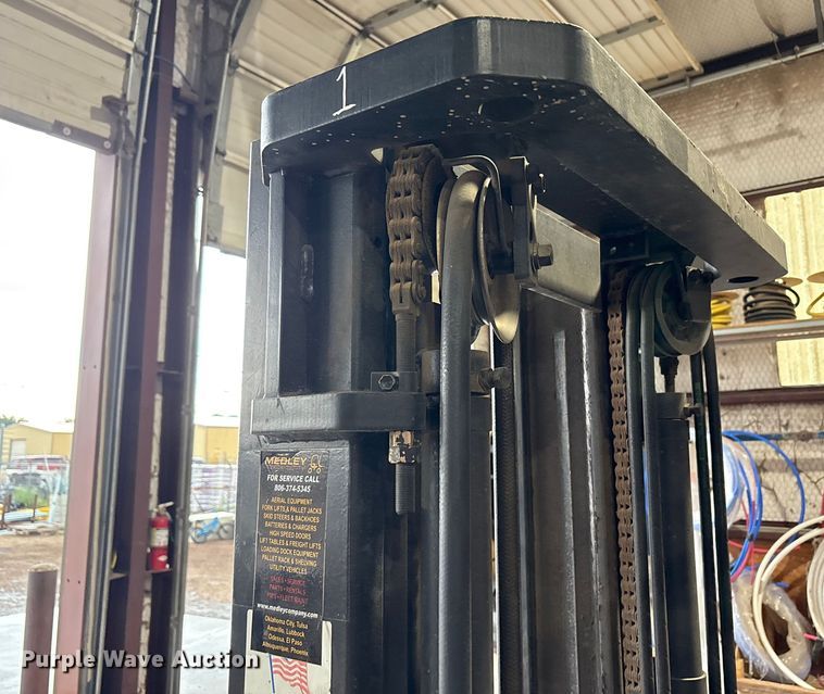 image for item EU4615 Toyota 42-6FGCU25 forklift