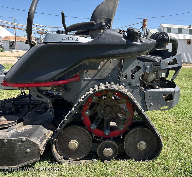 image for item EU4624 Altoz TRX 766i ZTR lawn mower