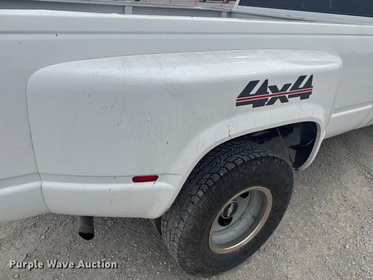 image for item EV1749 1998 Chevrolet  K3500 Crew Cab pickup truck