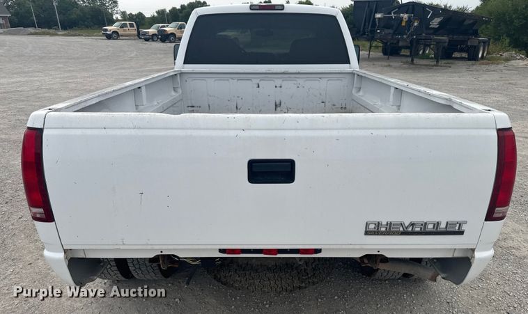 image for item EV1749 1998 Chevrolet  K3500 Crew Cab pickup truck