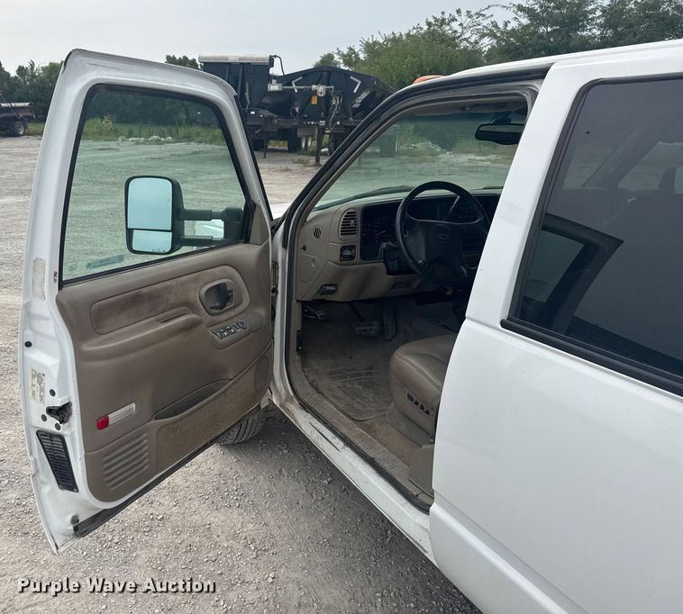 image for item EV1749 1998 Chevrolet  K3500 Crew Cab pickup truck