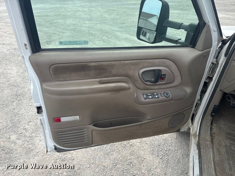 image for item EV1749 1998 Chevrolet  K3500 Crew Cab pickup truck