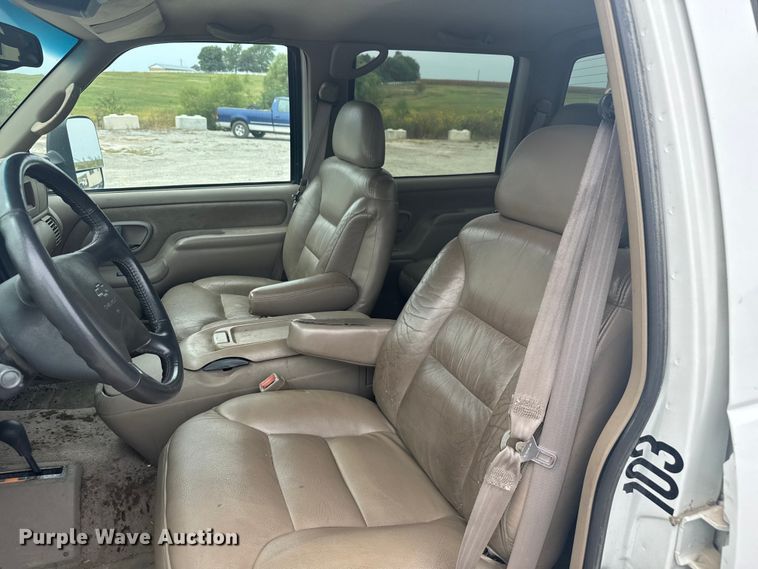 image for item EV1749 1998 Chevrolet  K3500 Crew Cab pickup truck