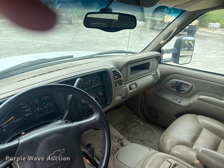 image for item EV1749 1998 Chevrolet  K3500 Crew Cab pickup truck