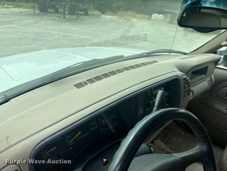 image for item EV1749 1998 Chevrolet  K3500 Crew Cab pickup truck