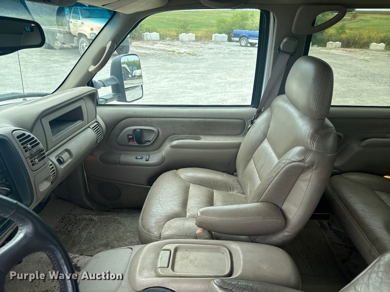 image for item EV1749 1998 Chevrolet  K3500 Crew Cab pickup truck