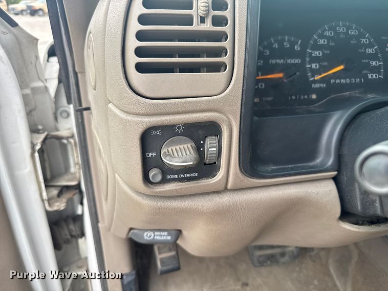 image for item EV1749 1998 Chevrolet  K3500 Crew Cab pickup truck