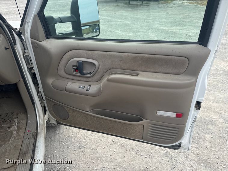 image for item EV1749 1998 Chevrolet  K3500 Crew Cab pickup truck