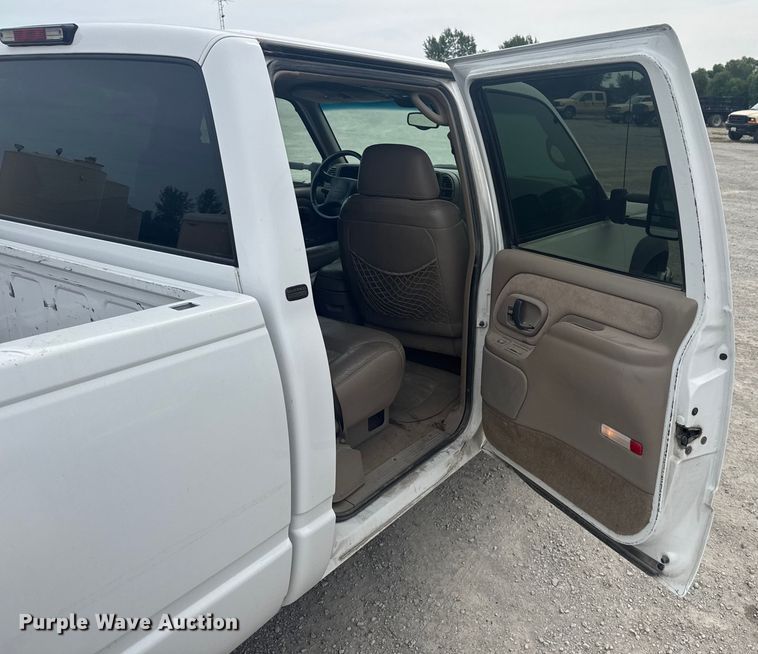 image for item EV1749 1998 Chevrolet  K3500 Crew Cab pickup truck