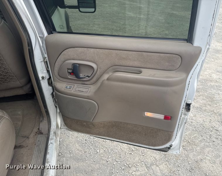 image for item EV1749 1998 Chevrolet  K3500 Crew Cab pickup truck