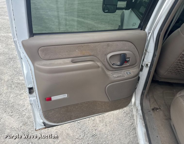 image for item EV1749 1998 Chevrolet  K3500 Crew Cab pickup truck