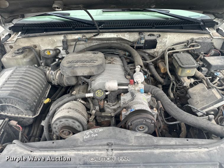 image for item EV1749 1998 Chevrolet  K3500 Crew Cab pickup truck