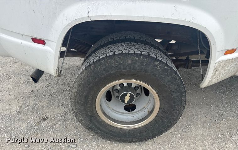 image for item EV1749 1998 Chevrolet  K3500 Crew Cab pickup truck