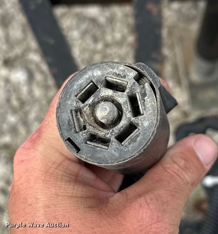 image for item EV1753 2011 Maxey utility trailer