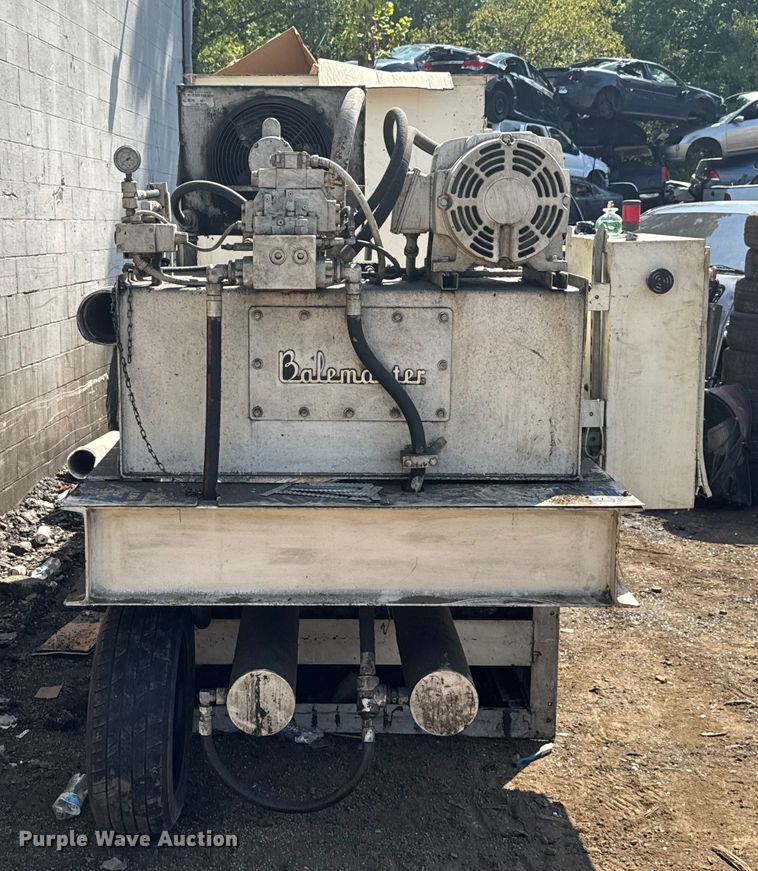 image for item EV1833 Balemaster 1772-A horizontal baler