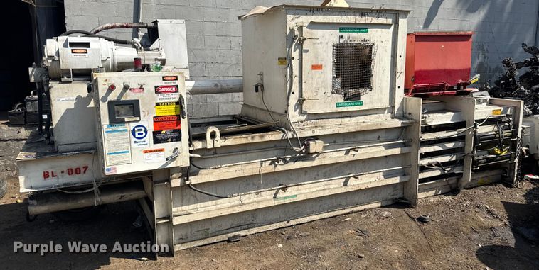 image for item EV1833 Balemaster 1772-A horizontal baler