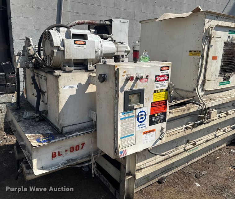 image for item EV1833 Balemaster 1772-A horizontal baler