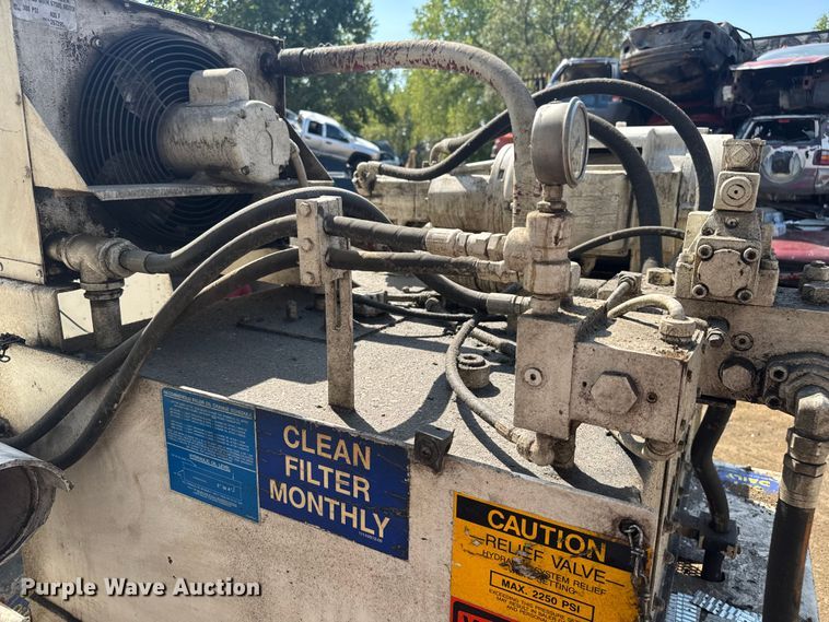 image for item EV1833 Balemaster 1772-A horizontal baler