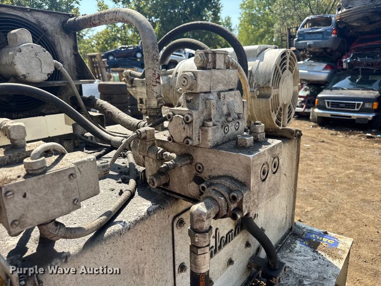 image for item EV1833 Balemaster 1772-A horizontal baler