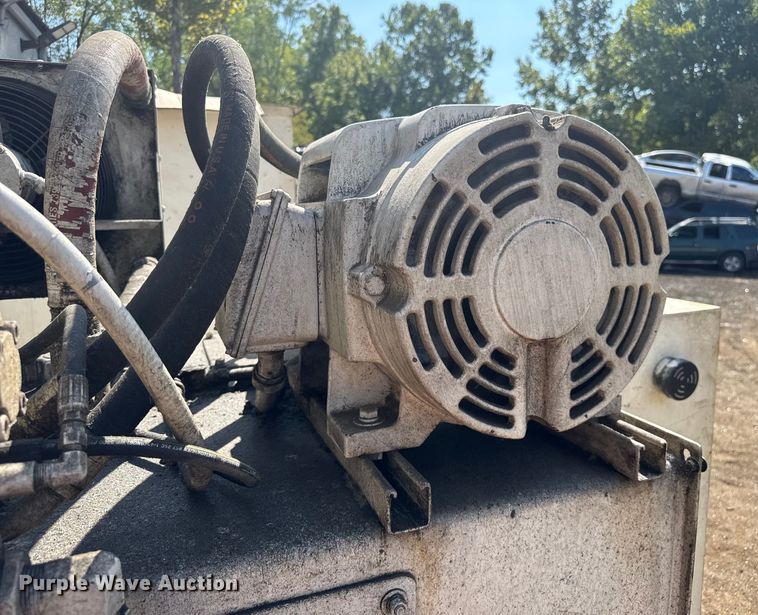 image for item EV1833 Balemaster 1772-A horizontal baler