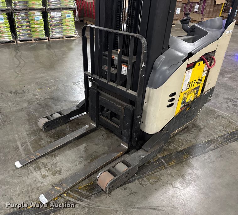 image for item EV1834 Crown RR5275S-45 reach truck