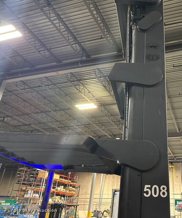 image for item EV1834 Crown RR5275S-45 reach truck