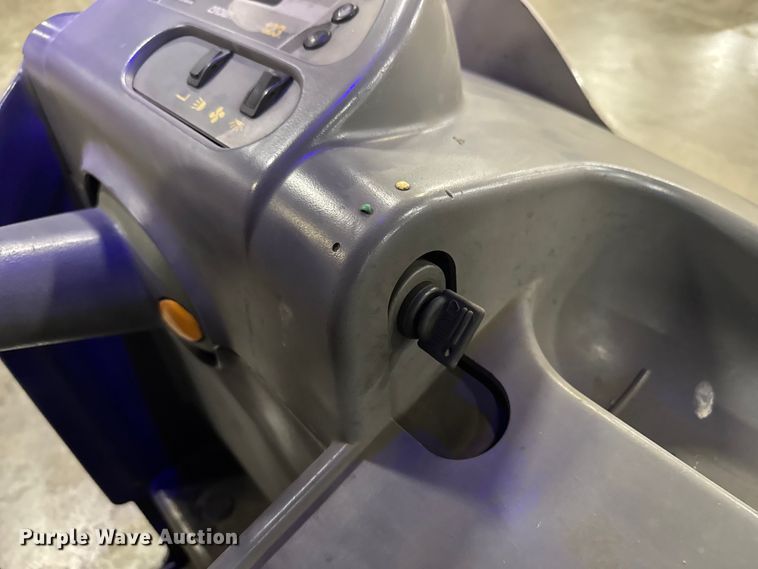 image for item EV1834 Crown RR5275S-45 reach truck