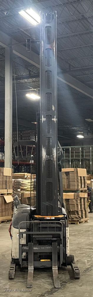 image for item EV1836 Crown RMD6095S-32 reach truck