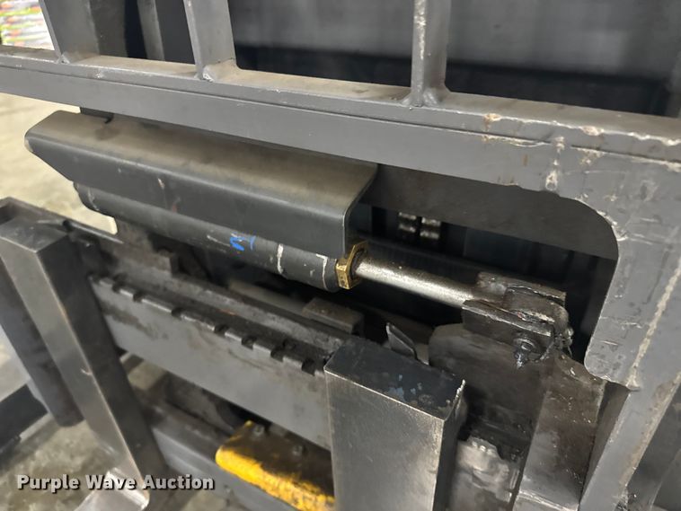 image for item EV1836 Crown RMD6095S-32 reach truck