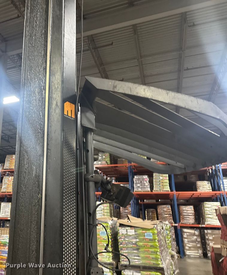 image for item EV1836 Crown RMD6095S-32 reach truck